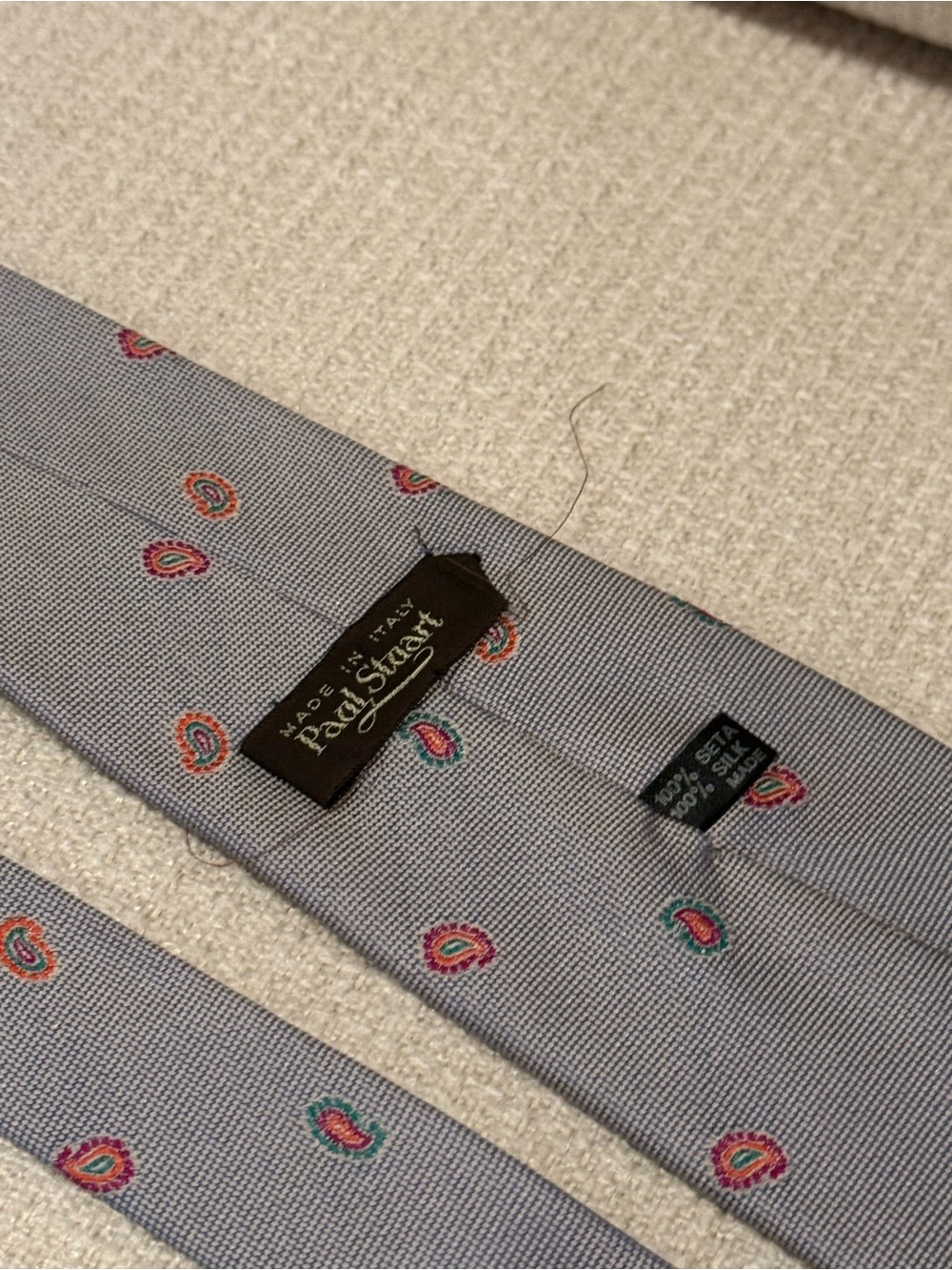 Paul Stuart Light Gray Paisley-Accent Silk Tie